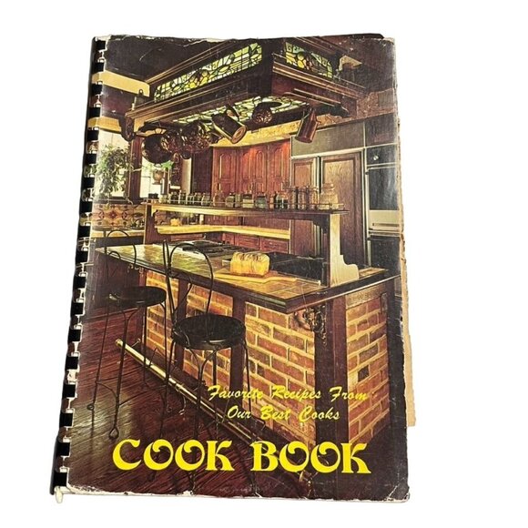Vintage Latham Womans Club Favorites Cookbook Basic Kitchen Information 1979 u - Picture 1 of 8
